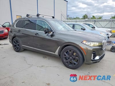 Czwarte zdjęcie samochodu z boku: 2020 BMW X7 XDRIVE40I VIN:5UXCW2C09L9B05317 - miniatura