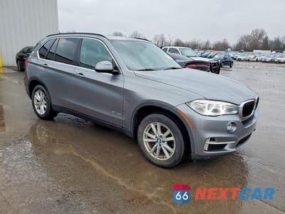 Czwarte zdjęcie samochodu z boku: 2015 BMW X5 SDRIVE35I VIN:5UXKR2C5XF0H39176 - miniatura