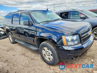 Czwarte zdjęcie samochodu z boku: 2012 CHEVROLET SUBURBAN K1500 LT VIN:1GNSKJE75CR189296 - miniatura