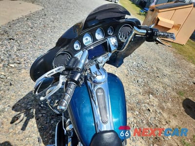 Piąte zdjęcie samochodu w środku: 2020 HARLEY-DAVIDSON FLHX VIN:1HD1KBC10LB623477 - miniatura