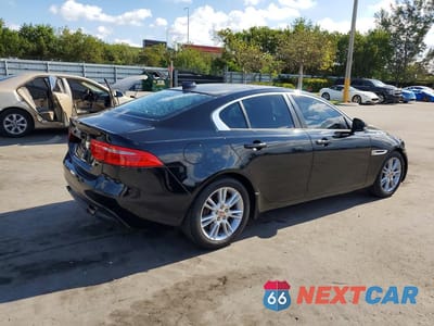 Trzecie zdjęcie samochodu z tyłu: 2017 JAGUAR XE PREMIUM VIN:SAJAD4BG8HA969112 - miniatura