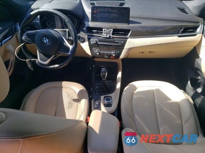 Zdjęcie 8 z 13 samochodu: 2017 BMW X1 XDRIVE28I VIN:WBXHT3C34H5F84053 - miniatura