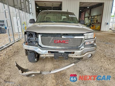 Piąte zdjęcie samochodu w środku: 2004 GMC NEW SIERRA K1500 VIN:2GTEK13T041370791 - miniatura