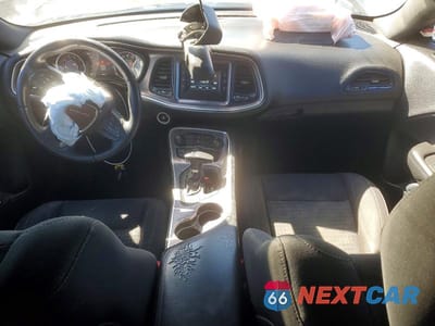 Zdjęcie 8 z 12 samochodu: 2015 DODGE CHALLENGER SXT VIN:2C3CDZAG6FH718677 - miniatura