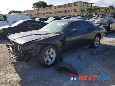 2014 DODGE CHALLENGER SXT 2C3CDYAG2EH251489 - główne zdjęcie licytacji z USA - miniatura
