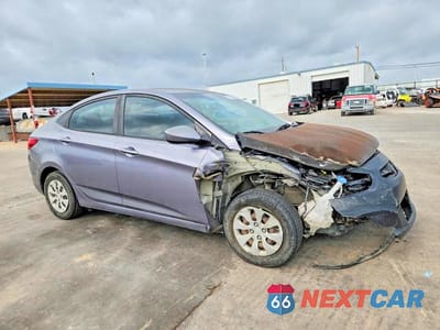 Czwarte zdjęcie samochodu z boku: 2016 HYUNDAI ACCENT SE VIN:KMHCT4AE9GU073520 - miniatura