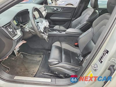 Zdjęcie 7 z 12 samochodu: 2019 VOLVO S60 T5 R-DESIGN VIN:7JR102FM4KG015378 - miniatura