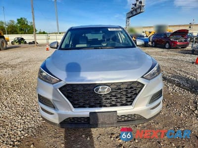 Piąte zdjęcie samochodu w środku: 2019 HYUNDAI TUCSON SE VIN:KM8J2CA4XKU059887 - miniatura