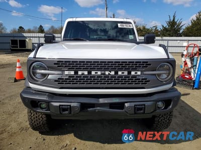 Piąte zdjęcie samochodu w środku: 2025 FORD BRONCO BADLANDS VIN:1FMEE9BPXSLB00917 - miniatura