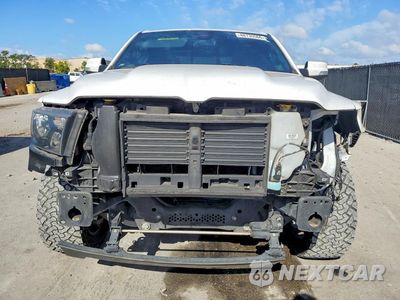 Piąte zdjęcie samochodu w środku: 2020 RAM 1500 BIG HORN VIN:1C6RREBTXLN359159 - miniatura
