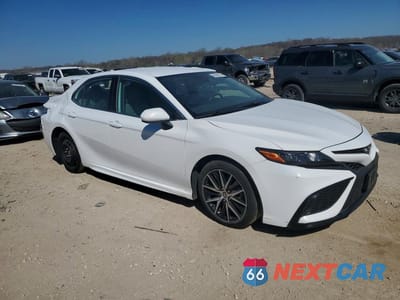 Czwarte zdjęcie samochodu z boku: 2021 TOYOTA CAMRY SE VIN:4T1G11AK8MU541762 - miniatura