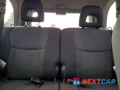 Zdjęcie 10 z 13 samochodu: 2005 TOYOTA RAV4 BASE VIN:JTEHD20VX56024482 - miniatura