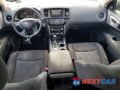 Zdjęcie 8 z 13 samochodu: 2016 NISSAN PATHFINDER SV VIN:5N1AR2MM0GC644766 - miniatura
