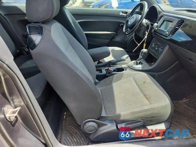 Zdjęcie 10 z 12 samochodu: 2017 VOLKSWAGEN BEETLE 1.8T VIN:3VWF17AT2HM608004 - miniatura