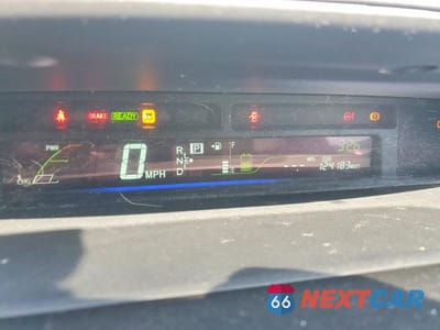 Zdjęcie 9 z 13 samochodu: 2014 TOYOTA PRIUS V TWO VIN:JTDZN3EUXEJ009747 - miniatura