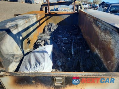 Zdjęcie 10 z 11 samochodu: 2014 CHEVROLET SILVERADO 3500 HD LT UTILITY / SERVICE TRUCK VIN:1GC0K0CG3EF175592 - miniatura