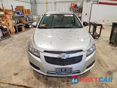 Piąte zdjęcie samochodu w środku: 2014 CHEVROLET CRUZE LT VIN:1G1PC5SB2E7363280 - miniatura