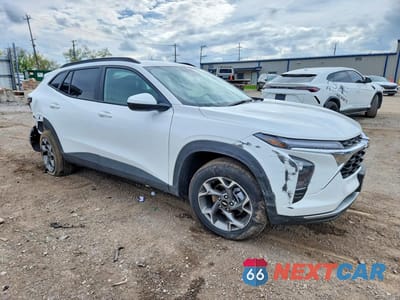 Czwarte zdjęcie samochodu z boku: 2026 CHEVROLET TRAX 1LT VIN:KL77LHEP9TC056321 - miniatura