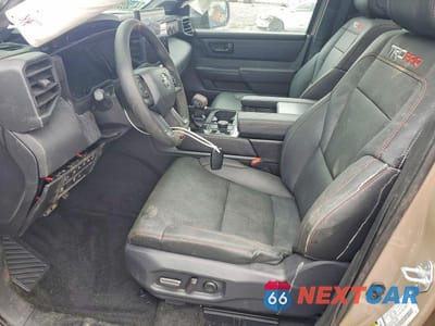 Zdjęcie 7 z 12 samochodu: 2025 TOYOTA TUNDRA TRD PRO HV VIN:5TFPC5DB2SX087635 - miniatura