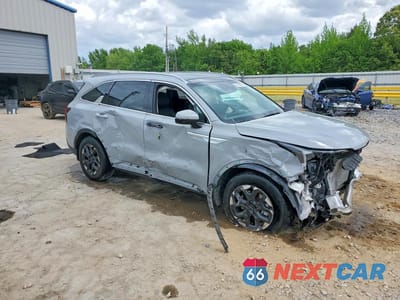 Czwarte zdjęcie samochodu z boku: 2025 KIA SORENTO S VIN:5XYRL4JCXSG397986 - miniatura
