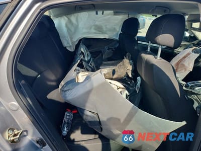Zdjęcie 10 z 12 samochodu: 2016 HONDA CIVIC LX VIN:19XFC2F56GE038088 - miniatura