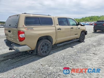 Trzecie zdjęcie samochodu z tyłu: 2017 TOYOTA TUNDRA SR5 VIN:5TFDW5F15HX649180 - miniatura