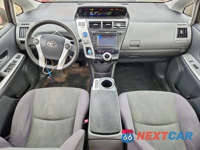 Zdjęcie 8 z 12 samochodu: 2012 TOYOTA PRIUS V THREE VIN:JTDZN3EU5C3066276 - miniatura