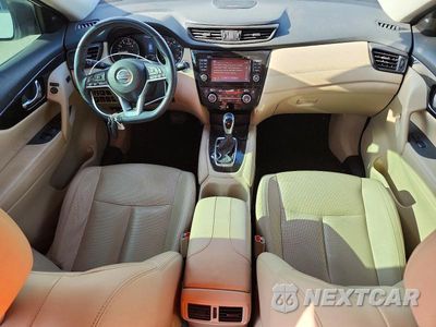 Zdjęcie 8 z 13 samochodu: 2017 NISSAN ROGUE VIN:5N1AT2MV4HC893938 - miniatura