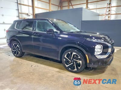 Czwarte zdjęcie samochodu z boku: 2024 MITSUBISHI OUTLANDER SE VIN:JA4J3VA80RZ068640 - miniatura