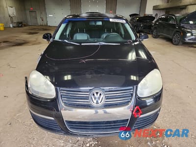 Piąte zdjęcie samochodu w środku: 2010 VOLKSWAGEN JETTA LIMITED VIN:3VWAX7AJ3AM130849 - miniatura