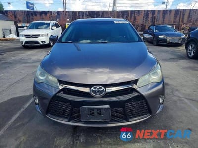 Piąte zdjęcie samochodu w środku: 2016 TOYOTA CAMRY SE VIN:4T1BF1FK1GU235771 - miniatura