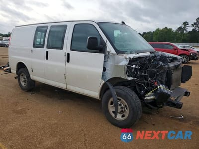 Czwarte zdjęcie samochodu z boku: 2024 CHEV EXPRESS G2500 VIN:1GCWGAFP8R1240176 - miniatura