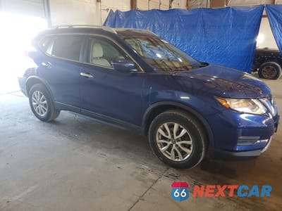 Czwarte zdjęcie samochodu z boku: 2020 NISSAN ROGUE SV VIN:5N1AT2MV9LC794492 - miniatura