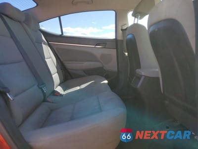 Zdjęcie 10 z 12 samochodu: 2018 HYUNDAI ELANTRA SEL VIN:KMHD84LF4JU665135 - miniatura