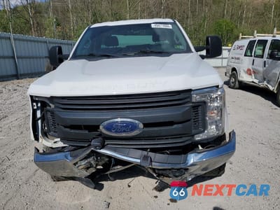 Piąte zdjęcie samochodu w środku: 2017 FORD F250 SUPER DUTY VIN:1FTBF2B64HEF30216 - miniatura
