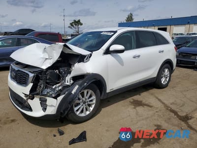 2020 KIA SORENTO LX 5XYPGDA32LG646410 - główne zdjęcie licytacji z USA - miniatura