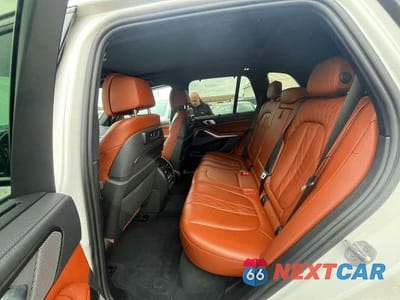 Zdjęcie 8 z 10 samochodu: 2023 BMW X5 M50I VIN:5UXJU4C0XP9P96255 - miniatura