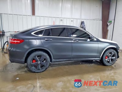 Trzecie zdjęcie samochodu z tyłu: 2019 MERCEDES-BENZ GLC COUPE 300 4MATIC VIN:WDC0J4KB9KF567305 - miniatura