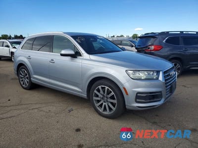Czwarte zdjęcie samochodu z boku: 2018 AUDI Q7 PREMIUM PLUS VIN:WA1LAAF75JD052555 - miniatura