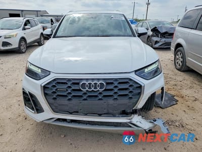 Piąte zdjęcie samochodu w środku: 2024 AUDI Q5 PREMIUM 45 VIN:WA1GAAFY8R2146110 - miniatura