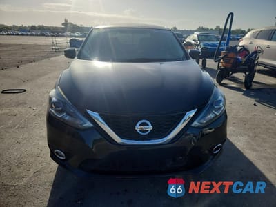 Piąte zdjęcie samochodu w środku: 2019 NISSAN SENTRA SR VIN:3N1AB7AP7KY241150 - miniatura
