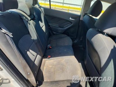 Zdjęcie 10 z 12 samochodu: 2017 KIA FORTE LX VIN:3KPFL4A79HE134884 - miniatura