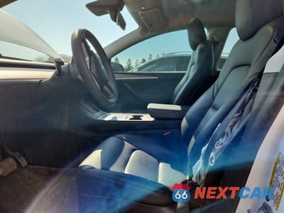 Zdjęcie 7 z 13 samochodu: 2023 TESLA MODEL Y VIN:7SAYGDEE5PF584694 - miniatura