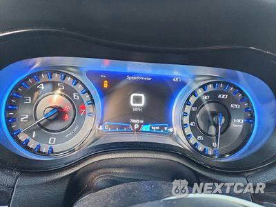 Zdjęcie 9 z 13 samochodu: 2019 CHRYSLER 300 S VIN:2C3CCABG9KH537831 - miniatura