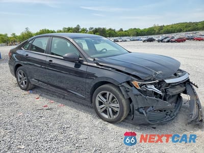 Czwarte zdjęcie samochodu z boku: 2022 VOLKSWAGEN JETTA SE VIN:3VWEM7BU6NM031323 - miniatura
