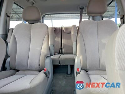 Zdjęcie 10 z 13 samochodu: 2012 KIA SEDONA LX VIN:KNDMG4C75C6427818 - miniatura