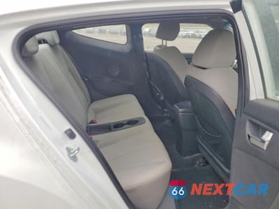 Zdjęcie 10 z 12 samochodu: 2013 HYUNDAI VELOSTER BASE VIN:KMHTC6AD2DU090660 - miniatura