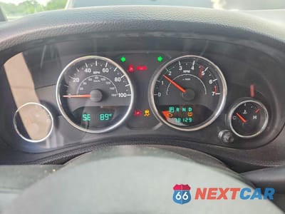 Zdjęcie 9 z 12 samochodu: 2014 JEEP WRANGLER UNLIMITED SAHARA VIN:1C4BJWEG9EL100473 - miniatura