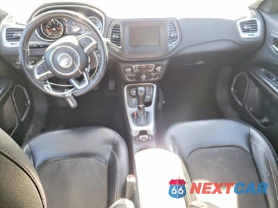 Zdjęcie 8 z 14 samochodu: 2017 JEEP COMPASS LATITUDE VIN:3C4NJDBB6HT646084 - miniatura