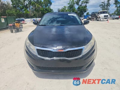 Piąte zdjęcie samochodu w środku: 2011 KIA OPTIMA LX VIN:KNAGM4A74B5185095 - miniatura